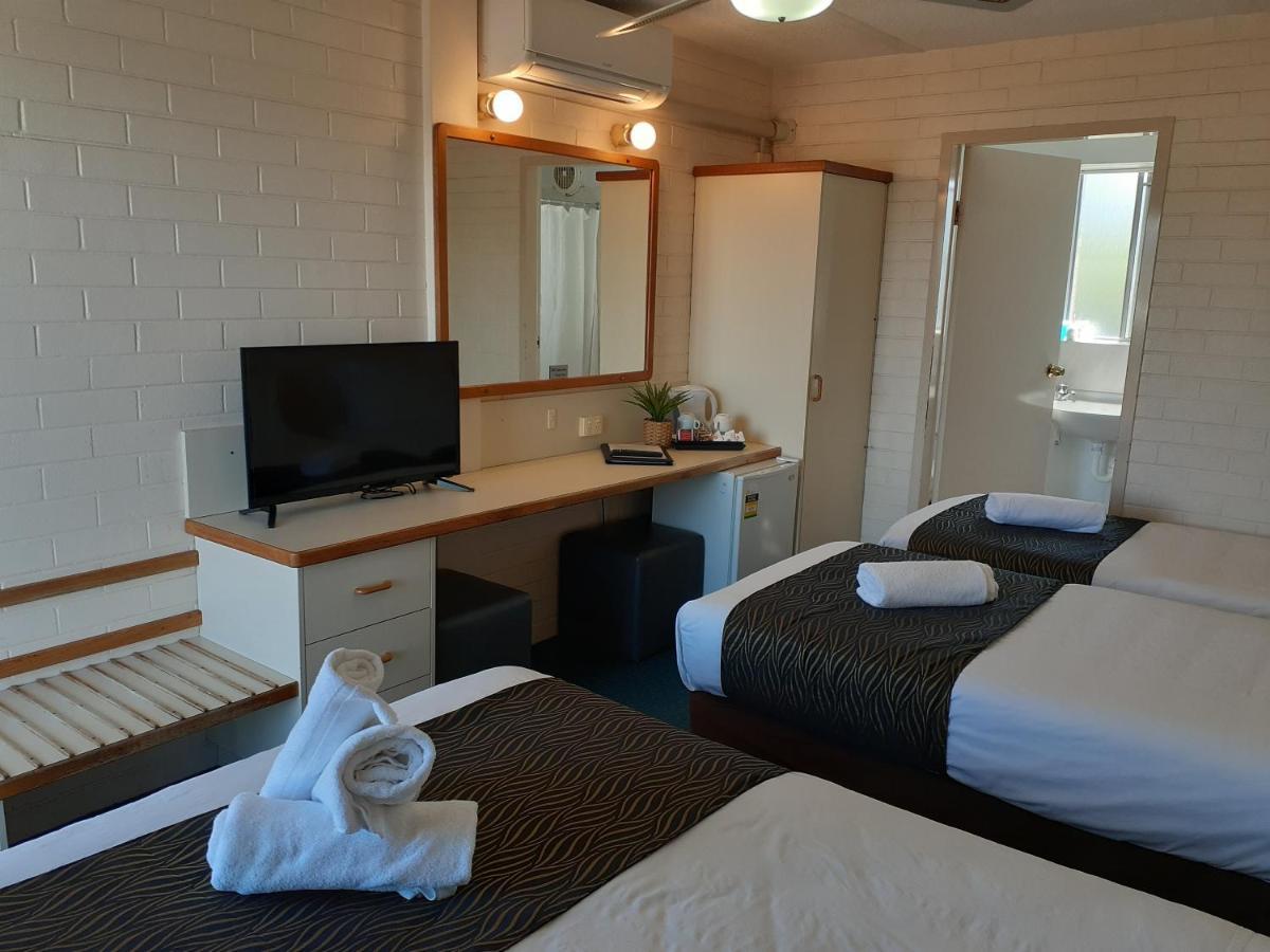 Crest Motor Motel 3*